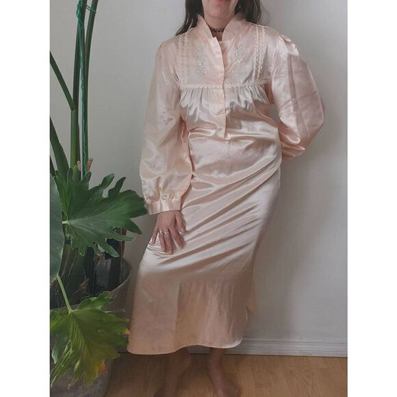 80s Satin Long Nightgown Vintage Floral Embroidery Puff Sleeve Peach L - Picture 1 of 6